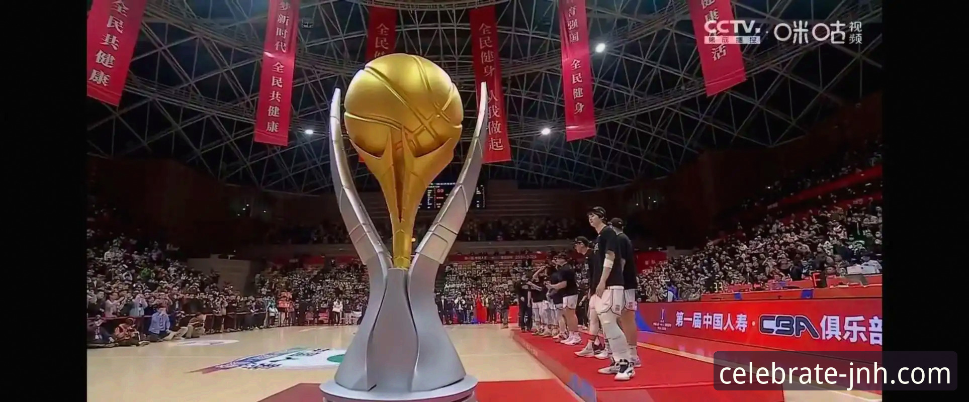 金年会体验金2026最新版本 上海男篮豪取12连胜巩固榜首,金年会体育平台带来沉浸式观赛体验